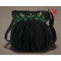 Szervető-jazygia leafs & tendrils baggy bag - black & green